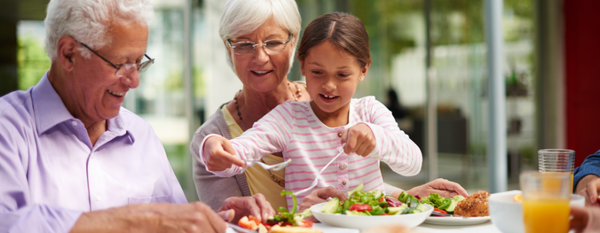 Importancia de la hidratación y nutrición en el adulto mayor